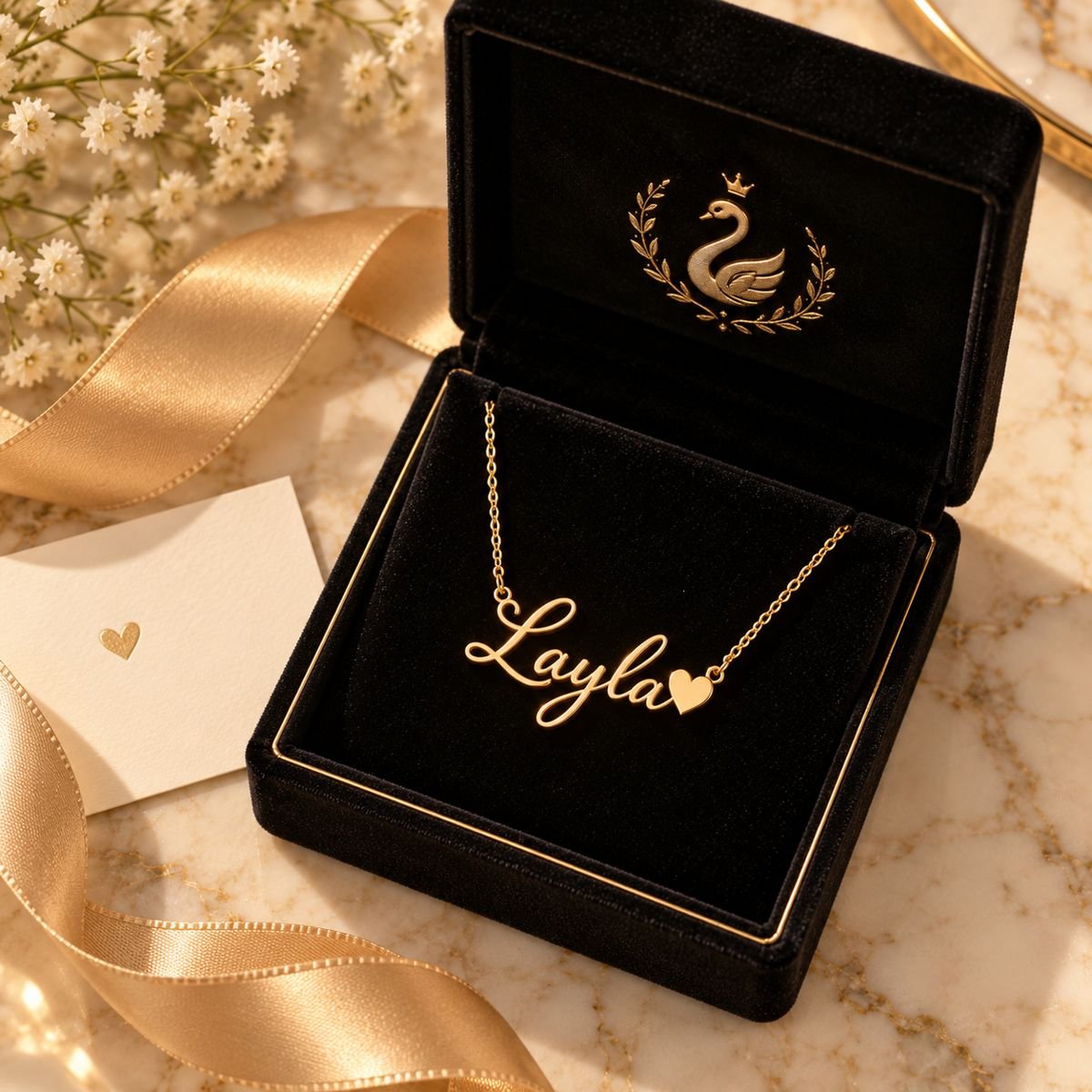 Name necklace in the Top Tito gift box